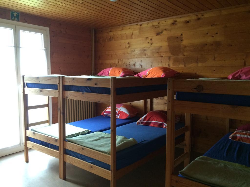 Gruppenhaus Rosy Hostel Grachen Room photo